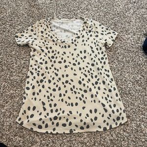 Dalmatian v neck